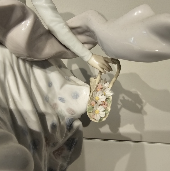 Lladro Spring Splendor #5898 - Retired - Picture 5 of 6